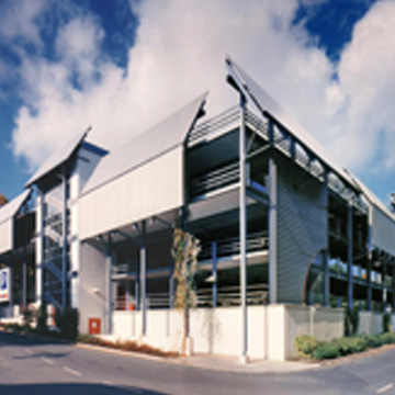 Parkhaus Wöhrl, Hof
